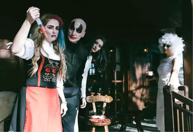 Chalet'de Heyecan Verici Halloween Partisi