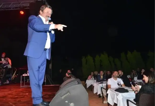 Selami Şahin, Çeşme'de tatilcileri coşturdu