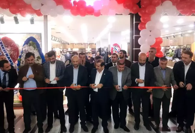 Tatvan'da iş yeri açılışı