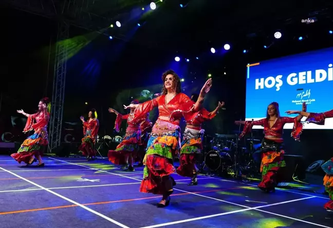 Beylikdüzü Belediyesi Halk Dansları Etkinliği