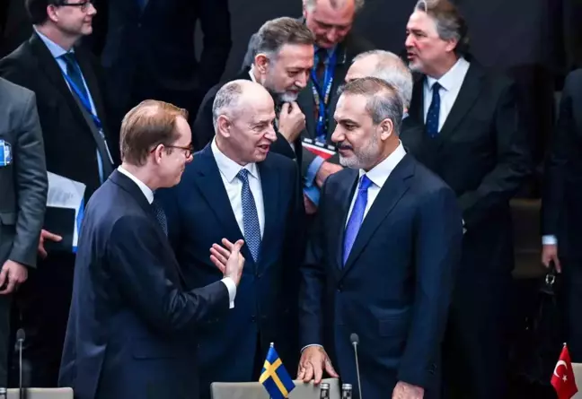 NATO Dışişleri Bakanları Toplantısı Brüksel'de Başladı
