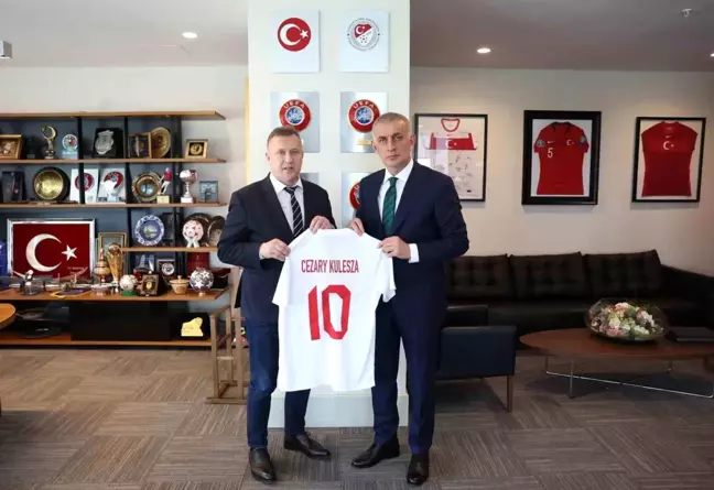 Polonya ve Türkiye Futbol Federasyonları İş Birliği Geliştiriyor