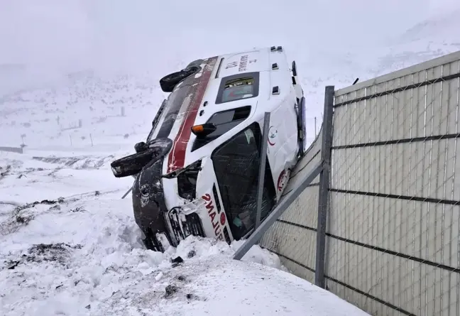 Kahramanmaraş'ta Ambulans Kazası: 3 Sağlık Görevlisi Yaralı