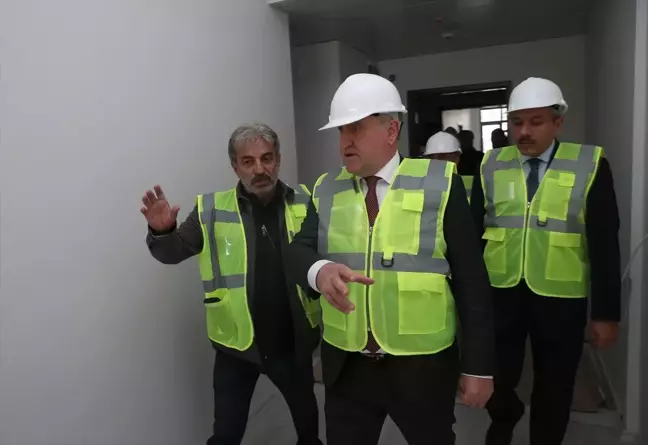 Gençlik ve Spor Bakanı Bak, Rize'deki Öğrenci Yurtlarını İnceledi