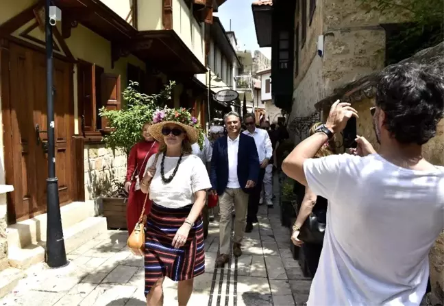 Başkan Uysal, Kaleiçi Old Town Festivalini 15 ülkeden 47 kente anlatacak