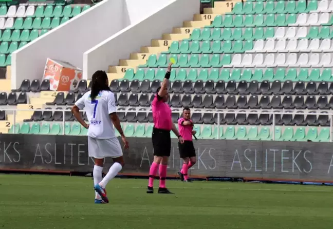 Süper Lig: Y. Denizlispor: 0 Çaykur Rizespor: 0 (İlk yarı)