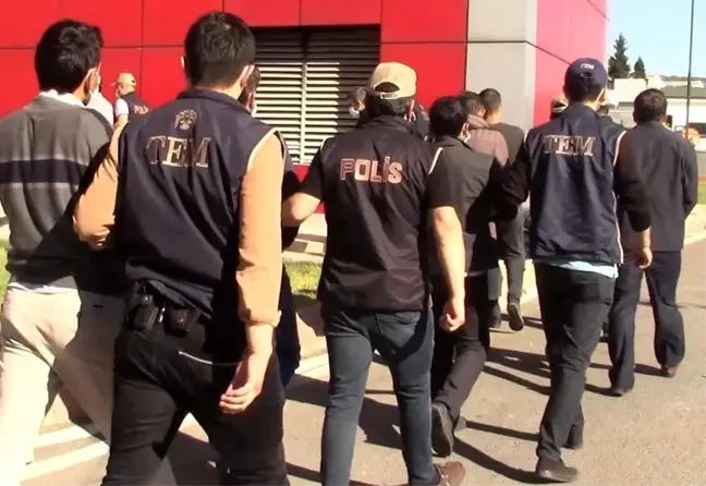 Bank Asya'da hesabı bulunan 2 kişi yakalandı