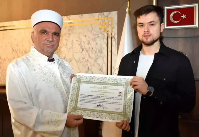 Kazakistanlı öğrenci Bilecik'te Müslüman oldu