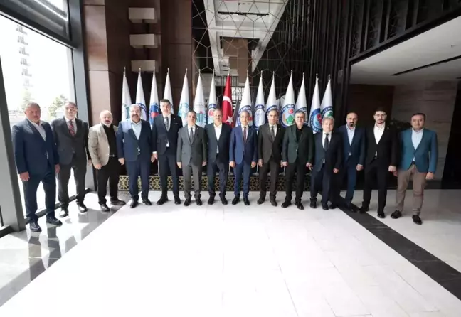 AK Parti Milletvekilleri Sağlık-Sen'i Ziyaret Etti