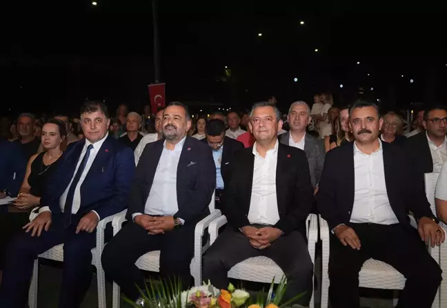 CHP Genel Başkanı Özgür Özel, Suavi'nin konserinin iptal edilmesine tepki gösterdi