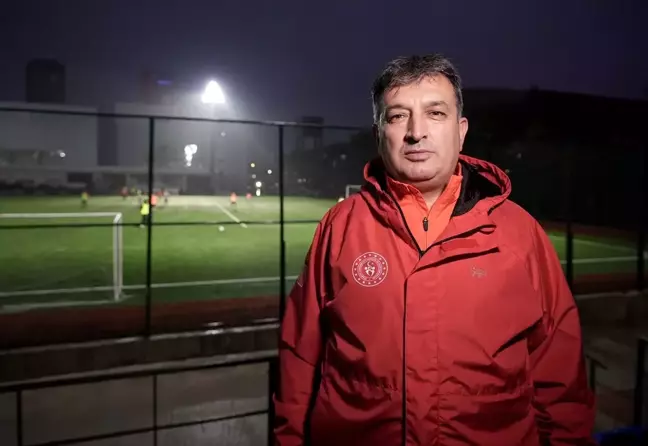 İzmir'de Dünya Kardeşliği Futbol Turnuvası Başladı