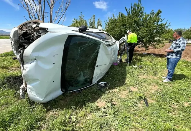 Elazığ'da Takla Atan Otomobil Kaza Yaptı: 5 Yaralı