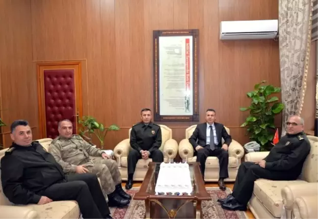 Tümgeneral Özkara'dan Vali Elban'a Ziyaret