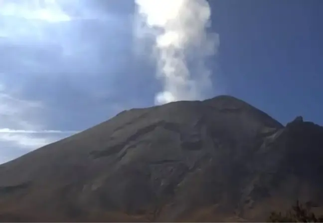 Son dakika haberi: Popocatepetl Yanardağı'nda patlamalar devam ediyor