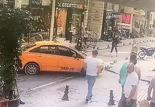 İstanbul Laleli'de Ticari Taksi Şoförü Silahlı Saldırıya Uğradı