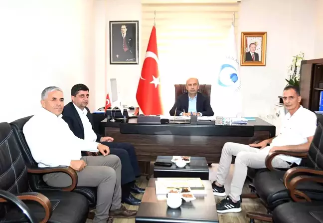 Adıyaman Üniversitesi Rektörü Prof. Dr. Mehmet Kelleş, Adıyaman Faal Gazeteciler Cemiyeti Yönetim Kurulu Başkanı ve üyeleriyle bir araya geldi