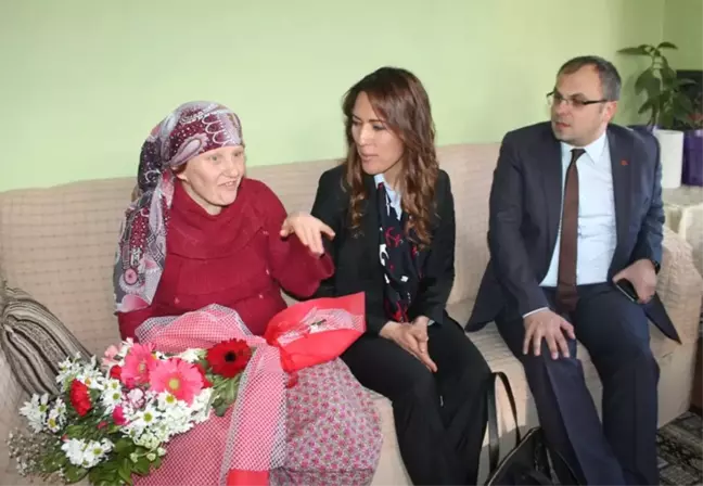 Hayatını Ailesine Adadı