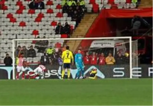 Süper Lig: Antalyaspor: 2 - Fenerbahçe: 2 (Maç sonucu)