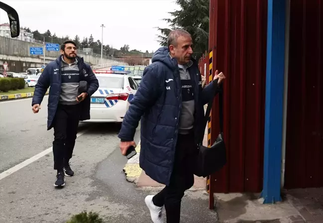 Trabzonspor, Beşiktaş maçı için İstanbul'a gitti