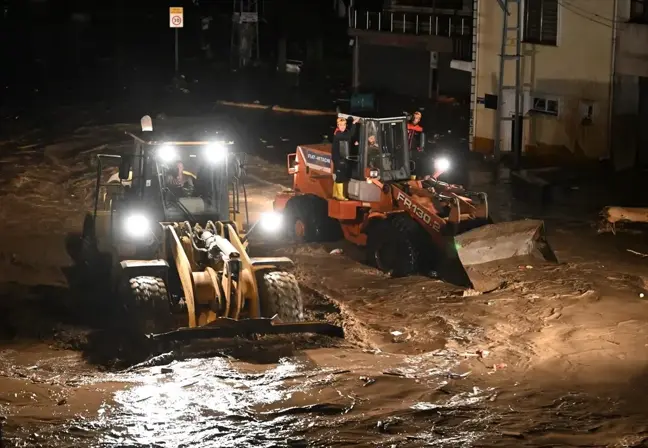 Trabzon'da Sağanak Sonrası Taşkın ve Heyelan: Bir Kişiden Haber Alınamıyor