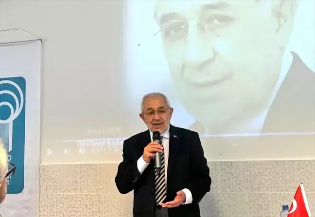 Dilimiz Kimliğimizdir: Ekrem Erdem Almanya ve Hollanda'da Konferans Verdi