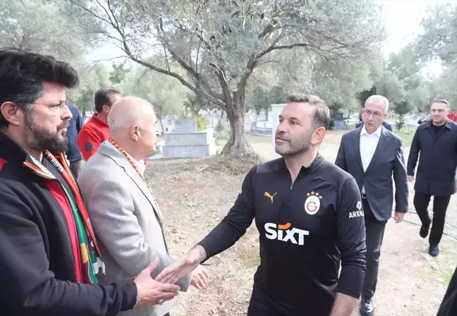 Galatasaray Takımından Yiğit Kurt'a Veda Ziyareti