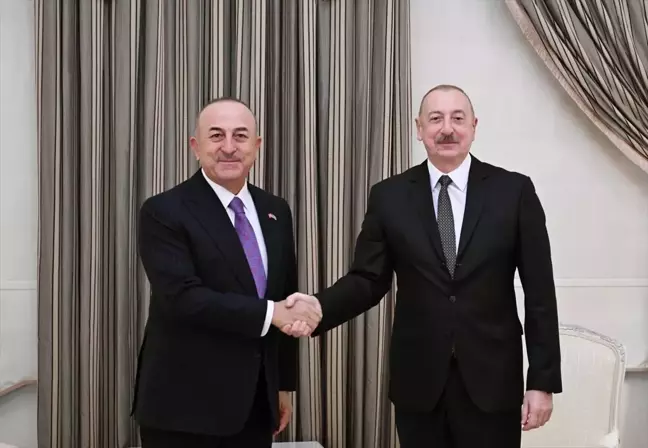 Azerbaycan Cumhurbaşkanı Aliyev, Mevlüt Çavuşoğlu'nu kabul etti