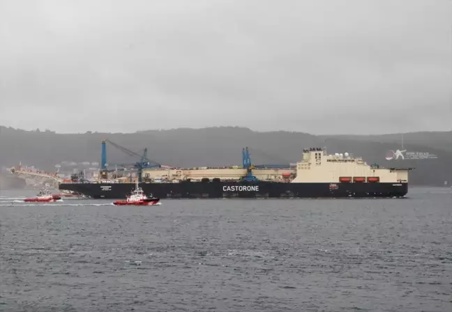 Castorone Gemisi Çanakkale Boğazı'ndan Geçti