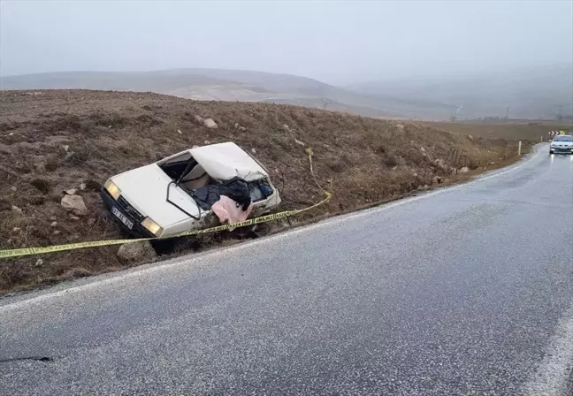 Çorum'da Trafik Kazası: Sürücü Hayatını Kaybetti, Eşi Yaralandı