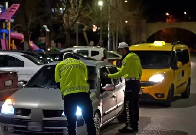 Isparta'da Trafik Denetimi: 15 Sürücüye Ceza
