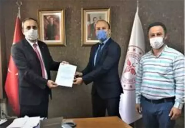 Bir firmadan Mersin'deki sağlık çalışanlarına 5 bin maske