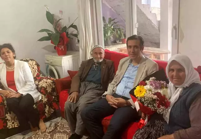 Bozyazı Kaymakamı Şehit Komiserin Ailesiyle Buluştu