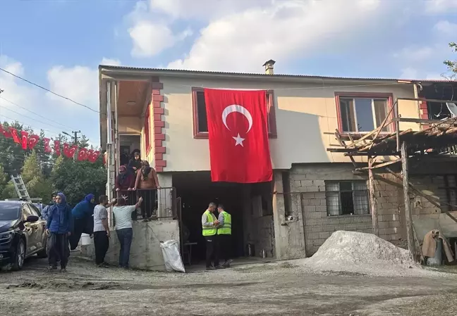 İstanbul'da trafik denetimi sırasında şehit olan polis memurunun ailesine acı haber
