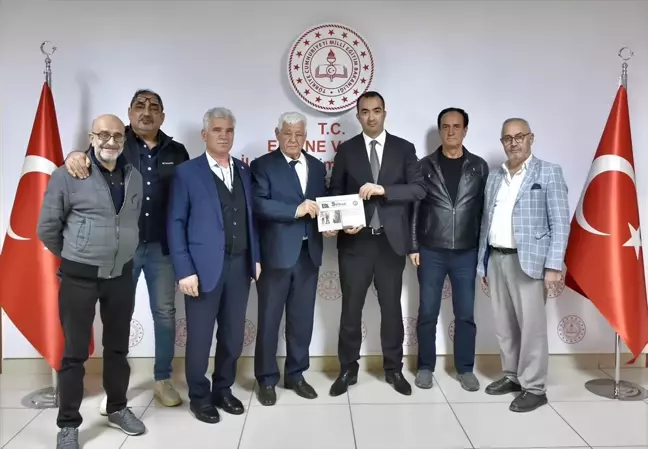 Edirne Kültür Derneği Başkanı Eğitim Müdürü'nü Ziyaret Etti