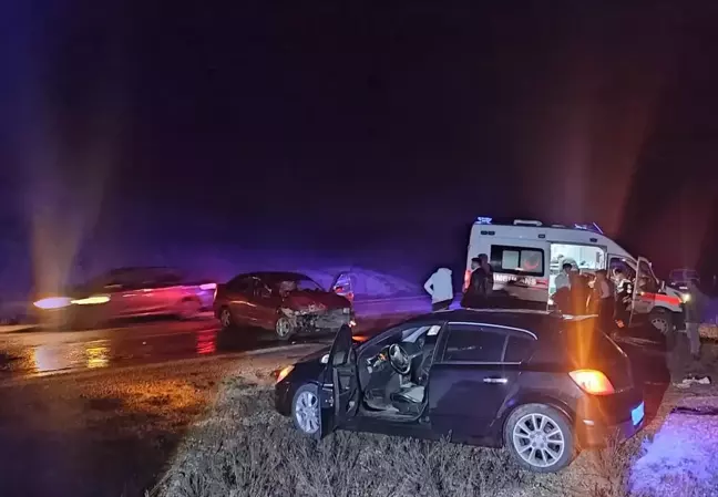 Afyonkarahisar'da Trafik Kazası: 8 Yaralı