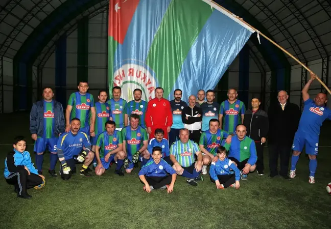 Bakanı Bak, Halı Sahada Futbol Oynadı