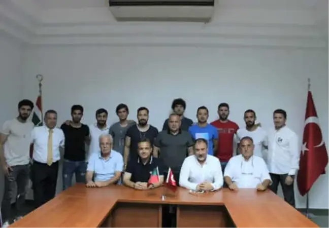 Karşıyaka'da 9 İmza Birden