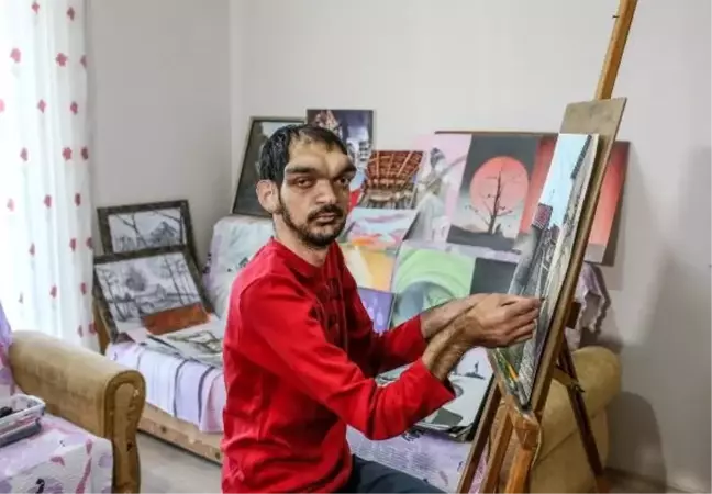 Resim yapıp, fotoğraf çekerek hayata tutundu