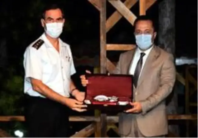 İl Jandarma Komutanı Albay Ağaoğlu ve Defterdar Şahin'e veda yemeği