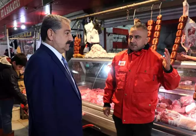 Kasaplarda et fiyatları düştü, zincir marketlerde cep yakıyor