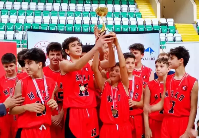 Macide Gazioğlu Kükürtlü Ortaokulu basketbolda il şampiyonu oldu