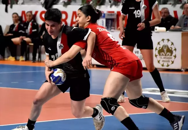 İzmir Büyükşehir Belediyespor, Aksaray Belediyespor'u yenerek Dörtlü Final'e yükseldi
