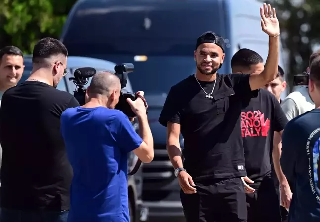 Fenerbahçe'nin transfer görüşmelerine başlandığını duyurduğu Faslı futbolcu İstanbul'a geldi