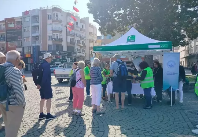 Çanakkale'de Yeşilay Şubesi tarafından vatandaşlara kırık buğday çorbası ikram edildi