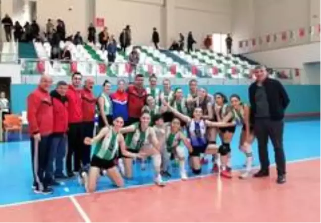 Salihli'nin Sultanları, filede ligi 4. sırada bitirdi