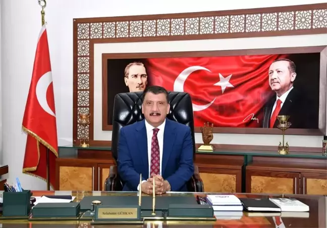 Başkan Gürkan 27 Mart Dünya Tiyatrolar Günü'nü kutladı