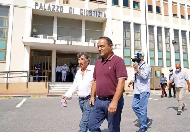 İtalya'da 'göçmen kasabasının' eski belediye başkanına yasa dışı göçe yataklıktan 13 yıl hapis cezası