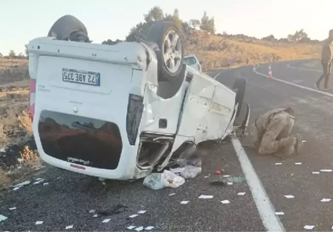 Batman'dan terhis olan oğullarını almak için yola çıkan ailenin aracı kaza yaptı: 2 ölü, 3 yaralı