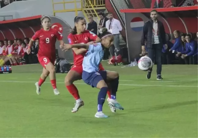 Türkiye, Lüksemburg'u 1-0 Yendi