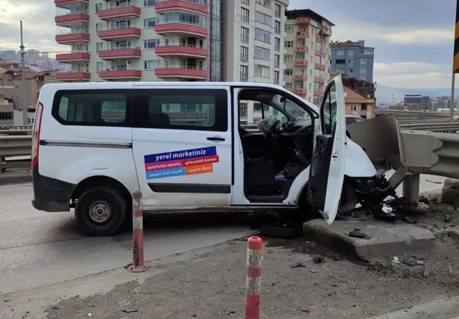 Samsun'da minibüsün bariyere çarptığı kazada 1 kişi yaralandı